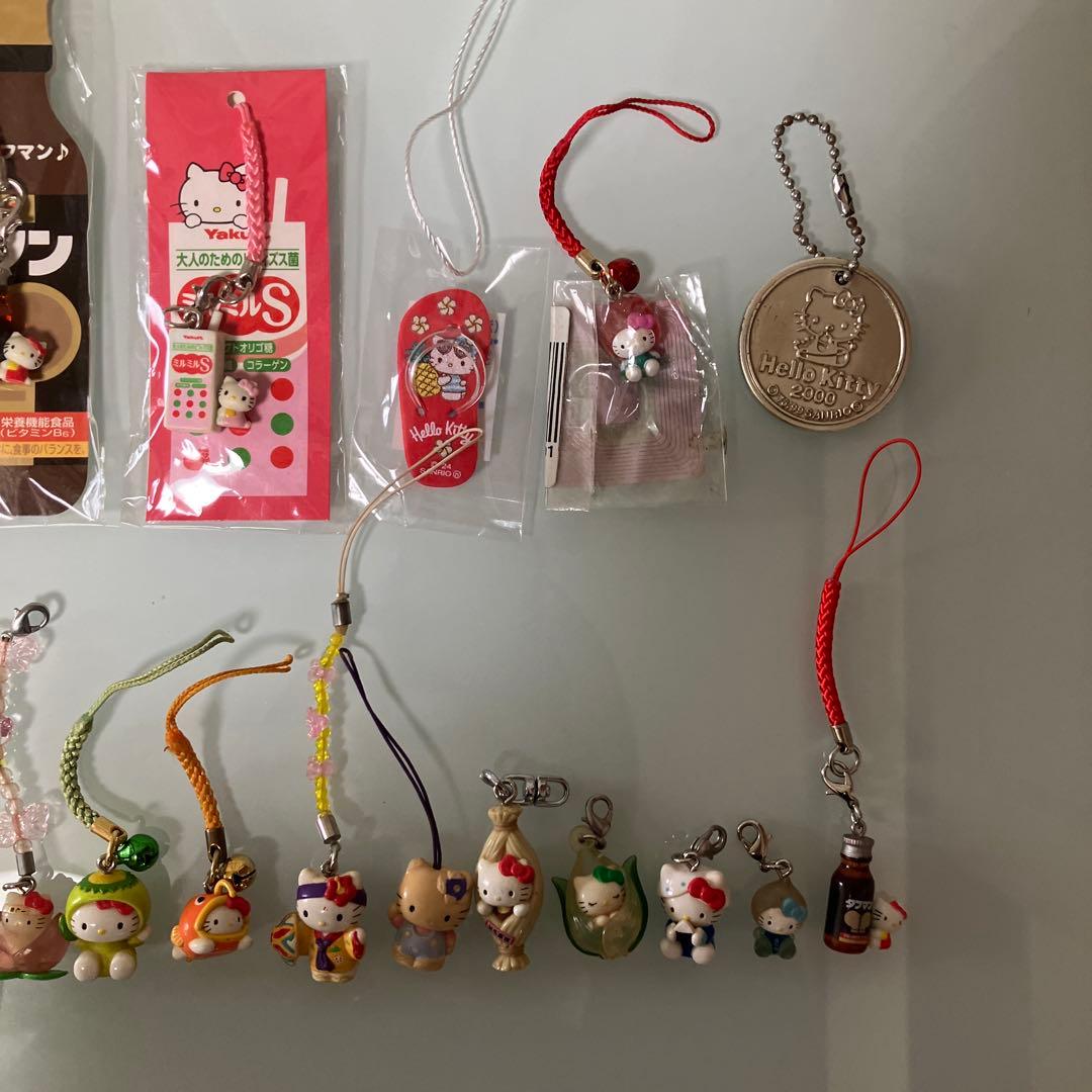 ご当地キティ　限定ストラップ　根付け　ミラー　22点まとめ売り