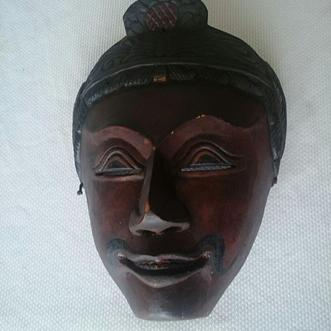 インドネシアの魔除けの面