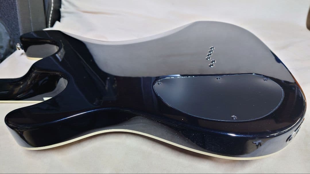 Cort KX1X フレイムメイプルトップ EMGピックアップ ソフトケース付き