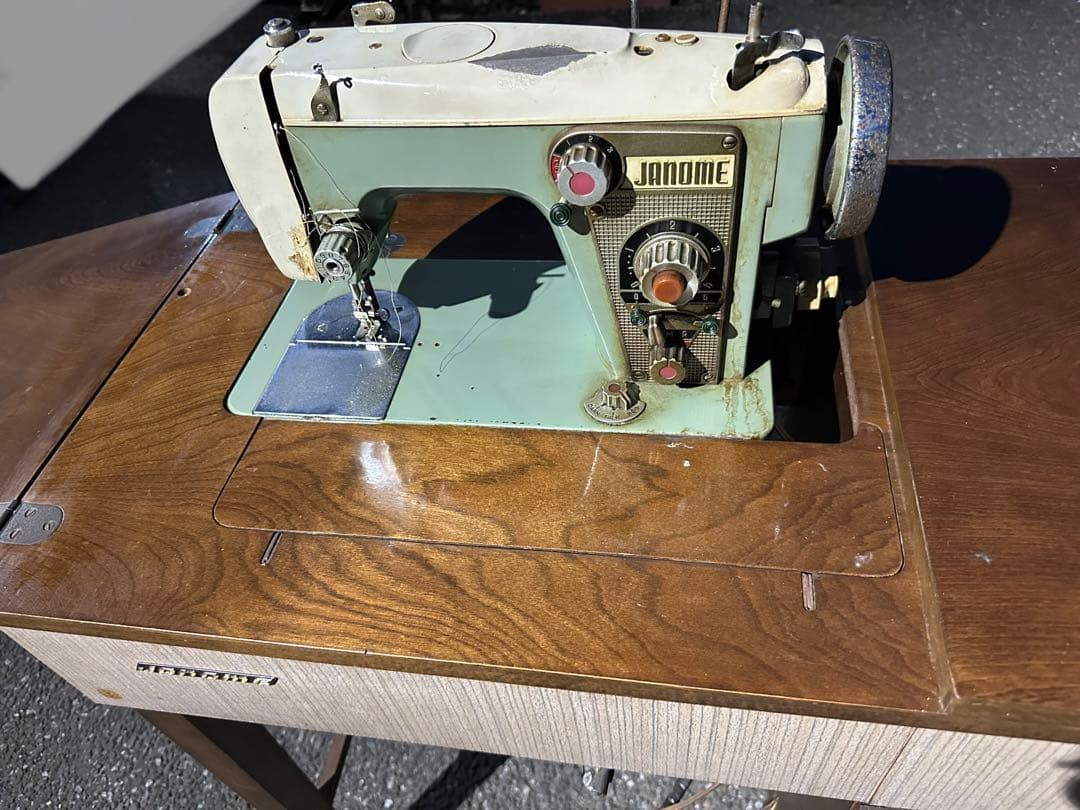 【昭和レトロ】ジャノメミシン　FZ-560型　ジャノメカム24個付属版　ジグザグ