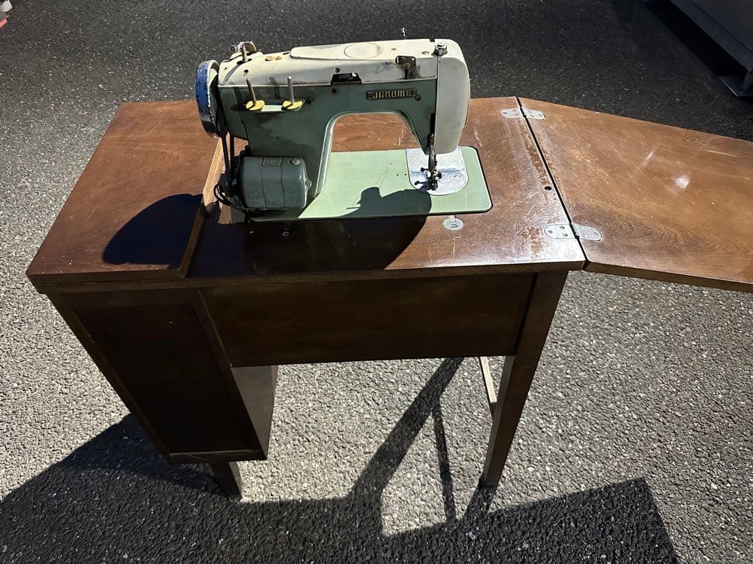 【昭和レトロ】ジャノメミシン　FZ-560型　ジャノメカム24個付属版　ジグザグ