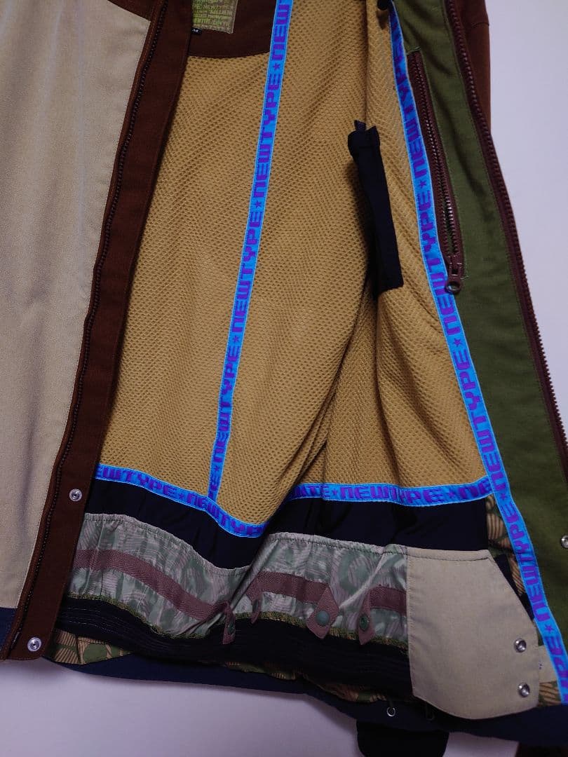 スノーボードウェアセット（ジャケット・パンツ）