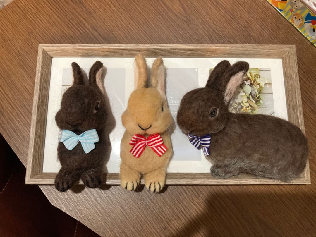 うさぎのママ様　うさぎ額縁入り羊毛フェルト