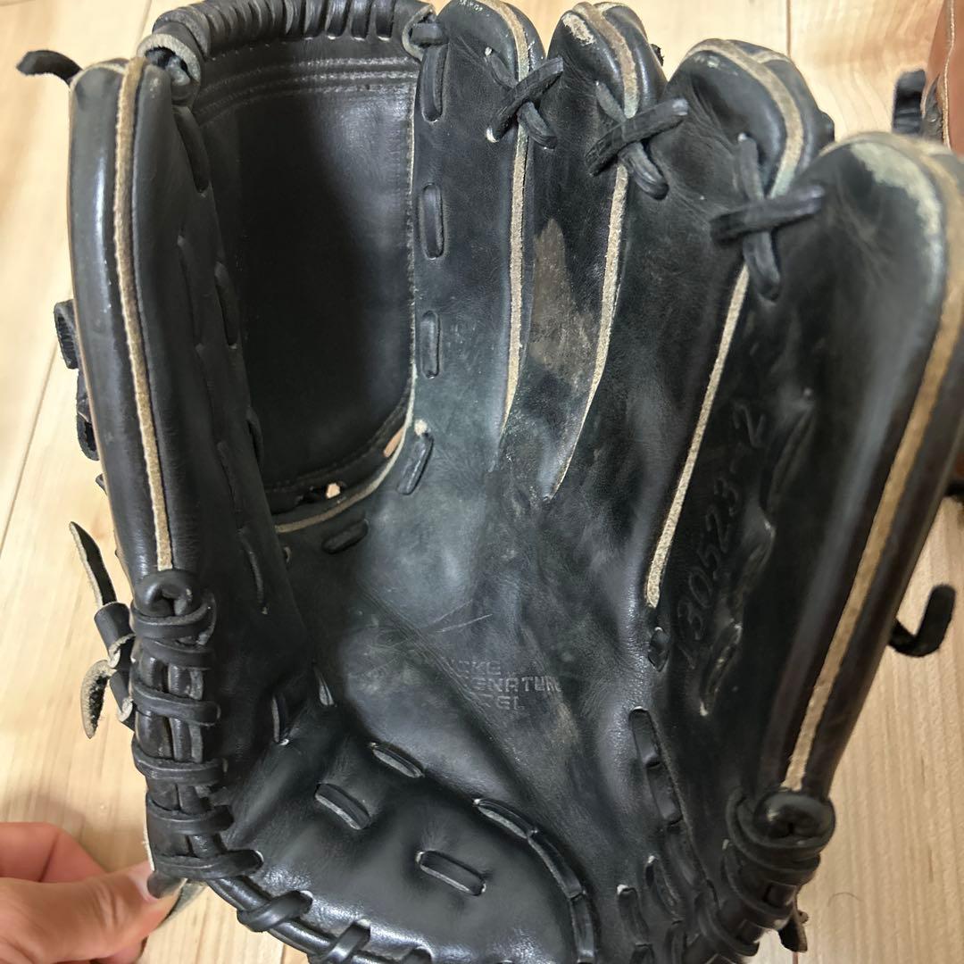 美品Nike 硬式グローブ 黒 ダルビッシュモデル