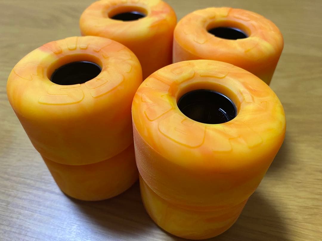 EZ Slide Hawgs 60mm 83a 2setダウンヒル フリーライド