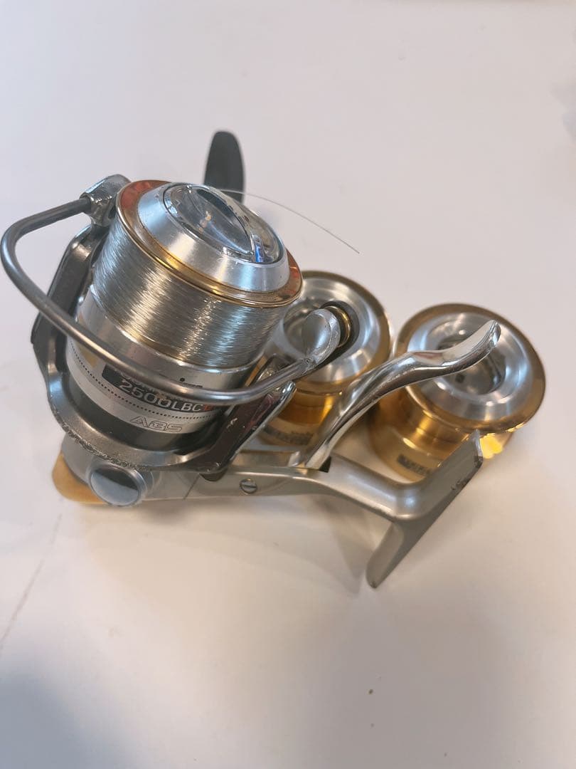 ダイワ　トーナメントZ 2500LBCD