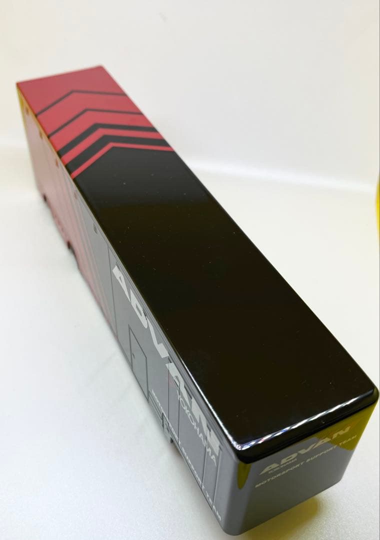 MINIGT 1/64 メルセデス アクターズ レーシングトランスポーター