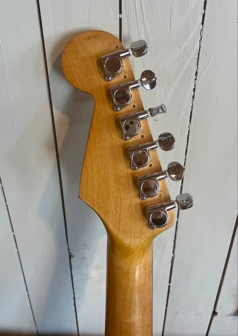 ストラトキャスター ダコタレッド　アリア proⅡ