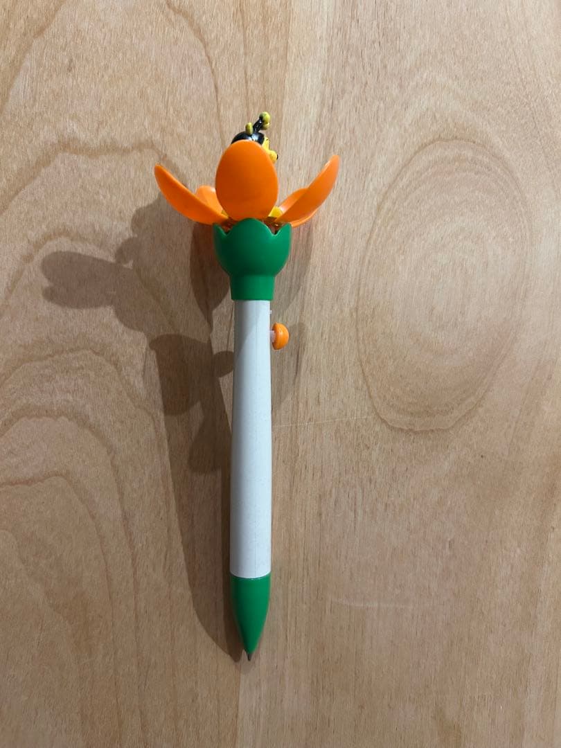 くまのプーさん　ミツバチ　ボールペン　筆記用具