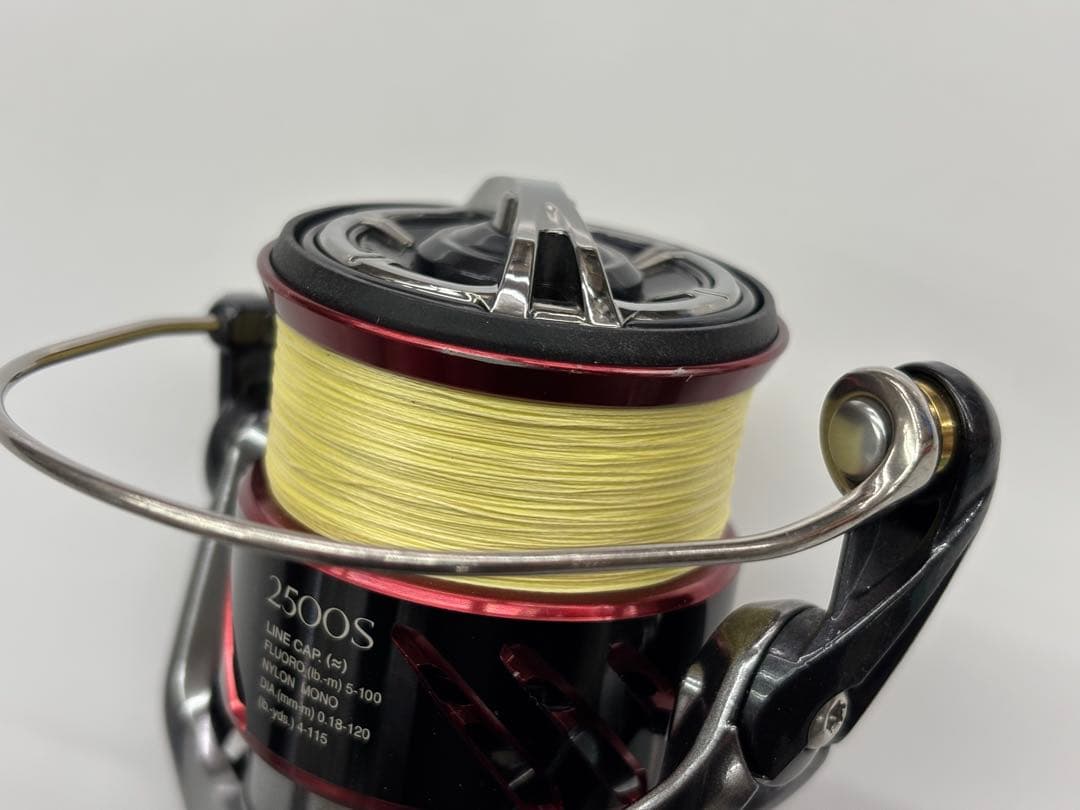 中古　シマノ　16ストラディックCI4＋2500S スピニングリール