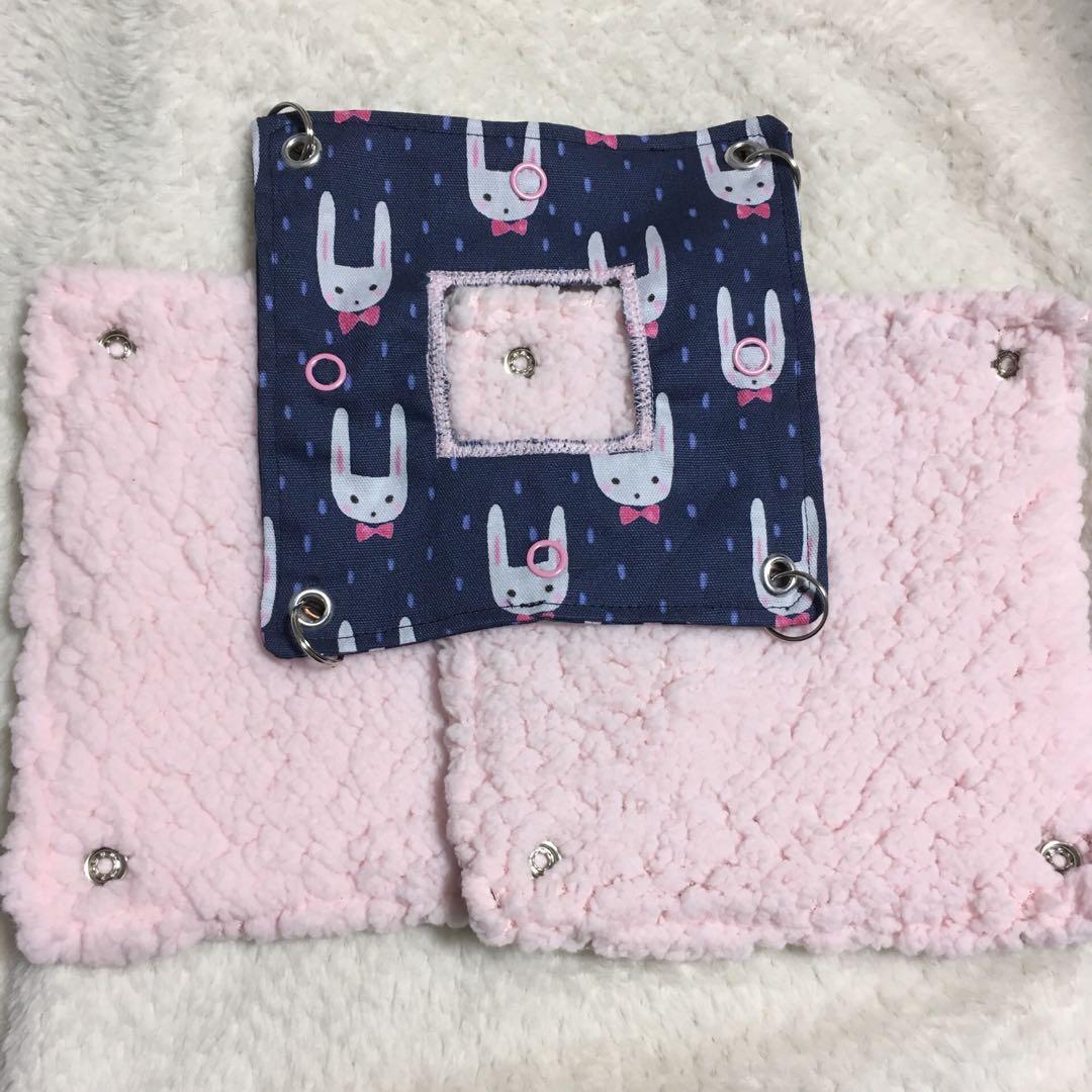 モモンガハウス(うさぎしずく柄)  ボアピンク    2050円