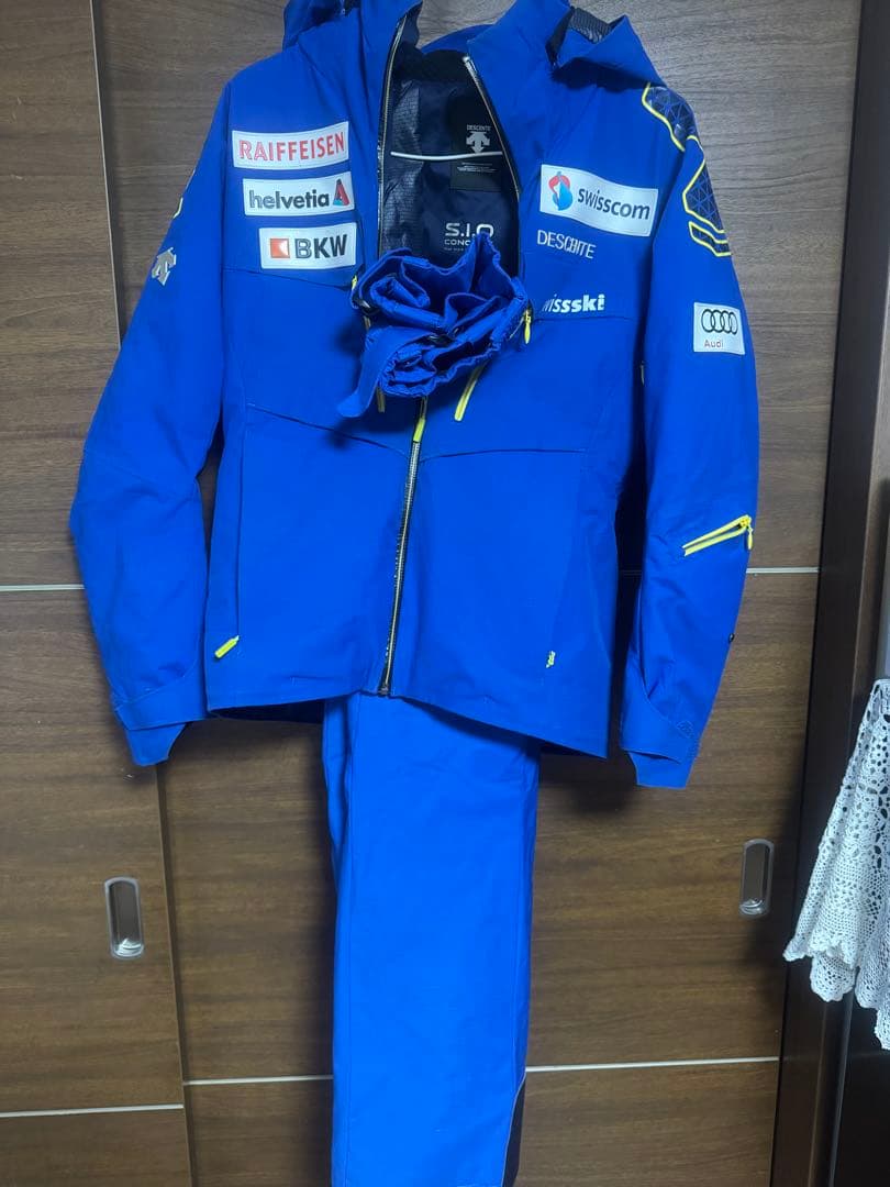 K*3様 DESCENTE スキーウェア セット 青