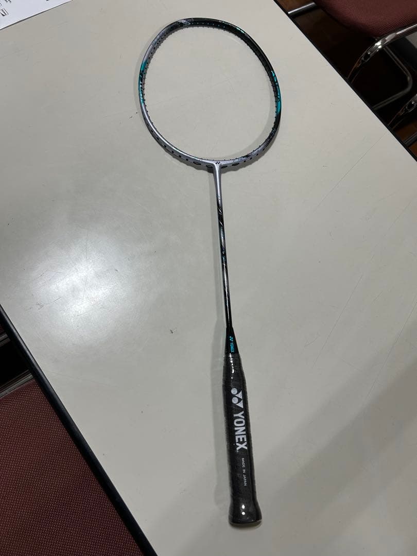 YONEX アストロクス88Sプロ　4U5