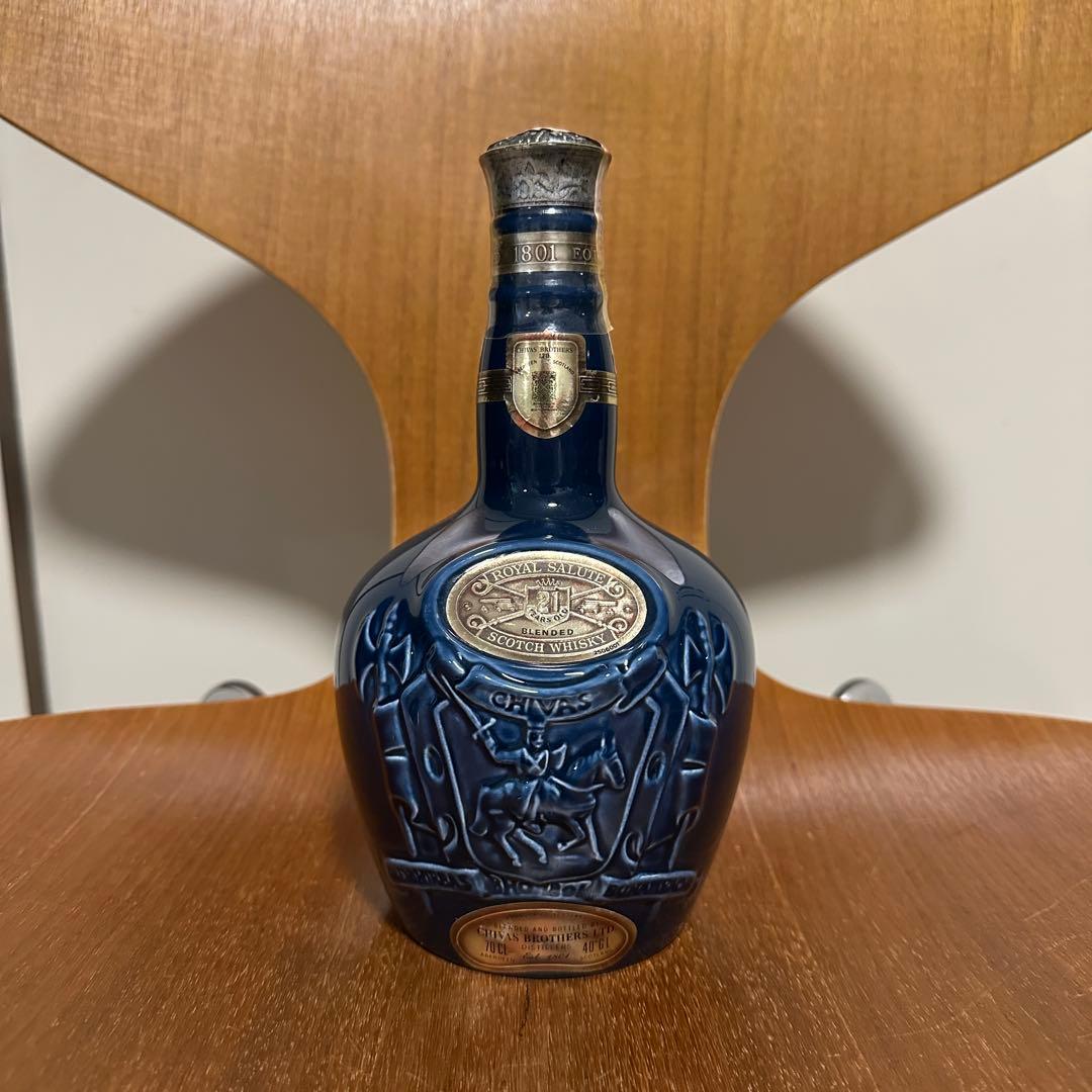 ロイヤルサルート21年　青陶器　巾着付き　スコッチ　古酒 al36