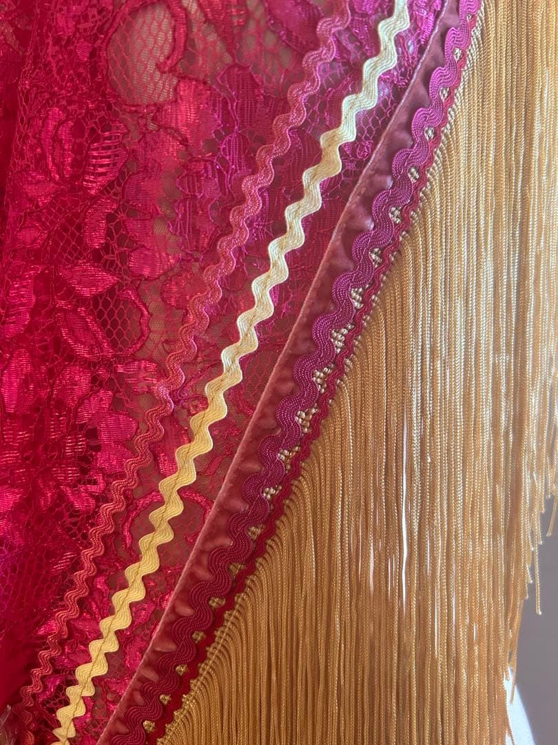 新作＊ピンク　フラメンコ衣装シージョピンクレースゴールドフリンジ新品未使用