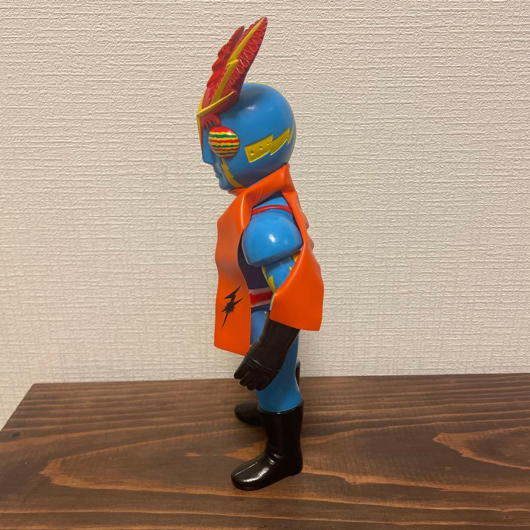 メディコム・トイ 東映レトロソフビコレクション イナズマンF ソフビ