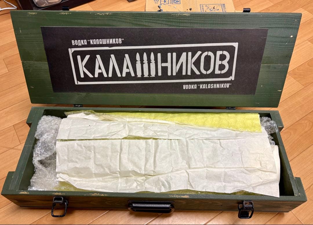 KALASHNIKOV カラシニコフ ウォッカ 1000ml