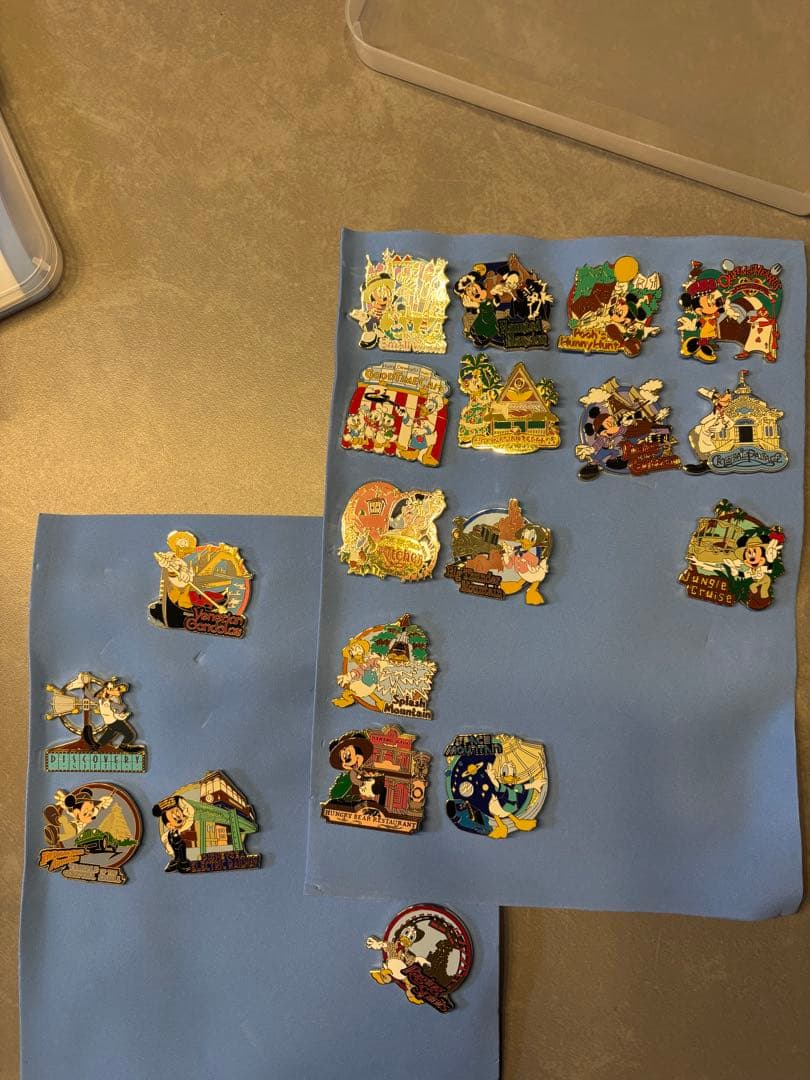 ディズニーパーク ピンバッジセット