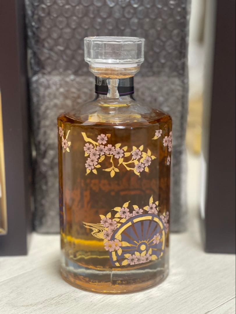 サントリー 響 マスターズセレクト 意匠ボトル