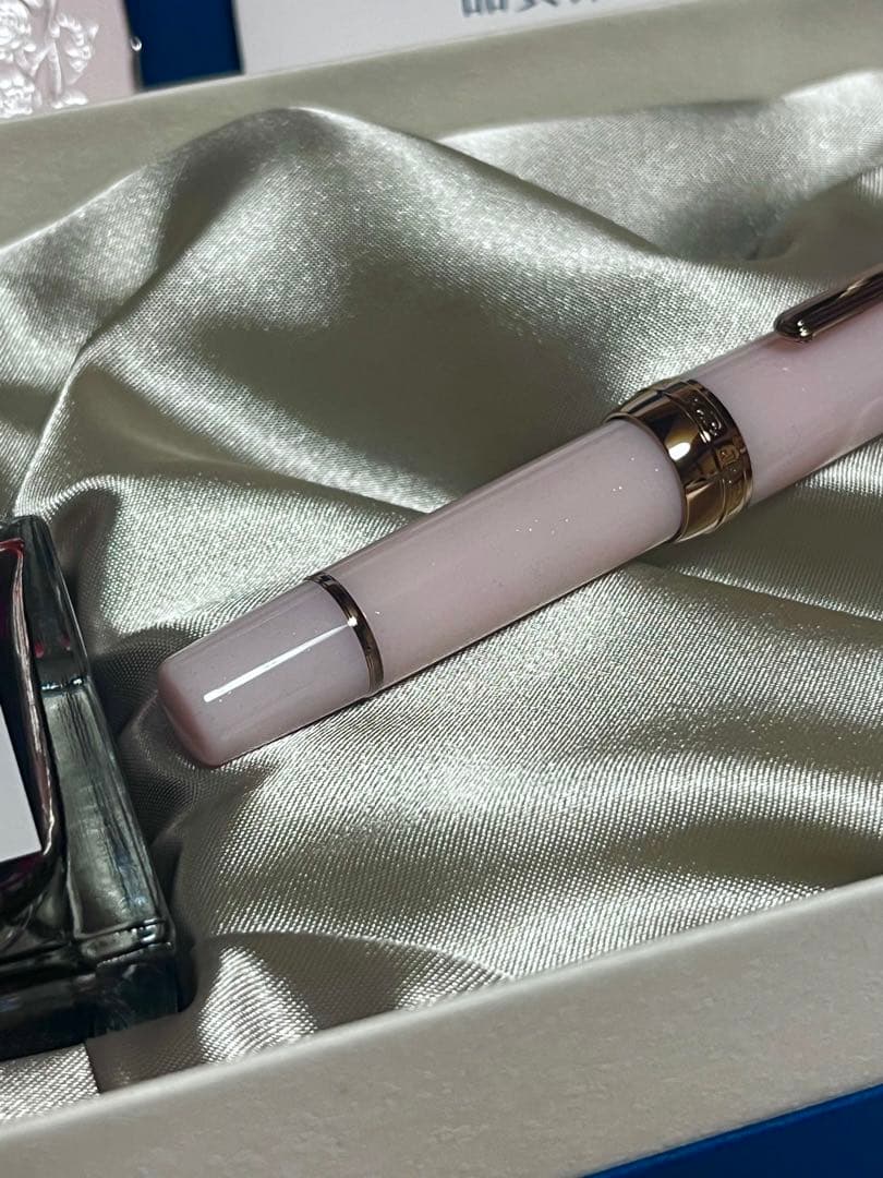 限定 新品未使用 セーラー万年筆 ペレペンナ 10周年記念 万年筆 結桜 ニブF