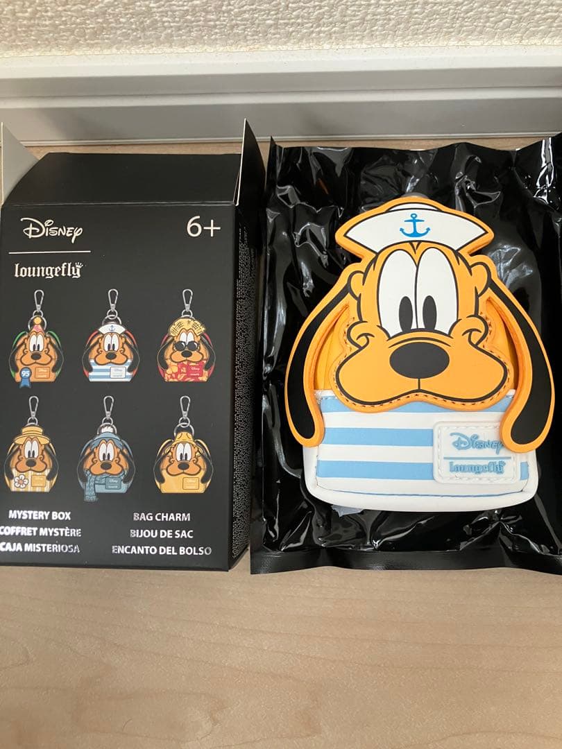 ディズニー　ラウンジフライ　プルート　95周年　バッグチャーム　キーホルダー