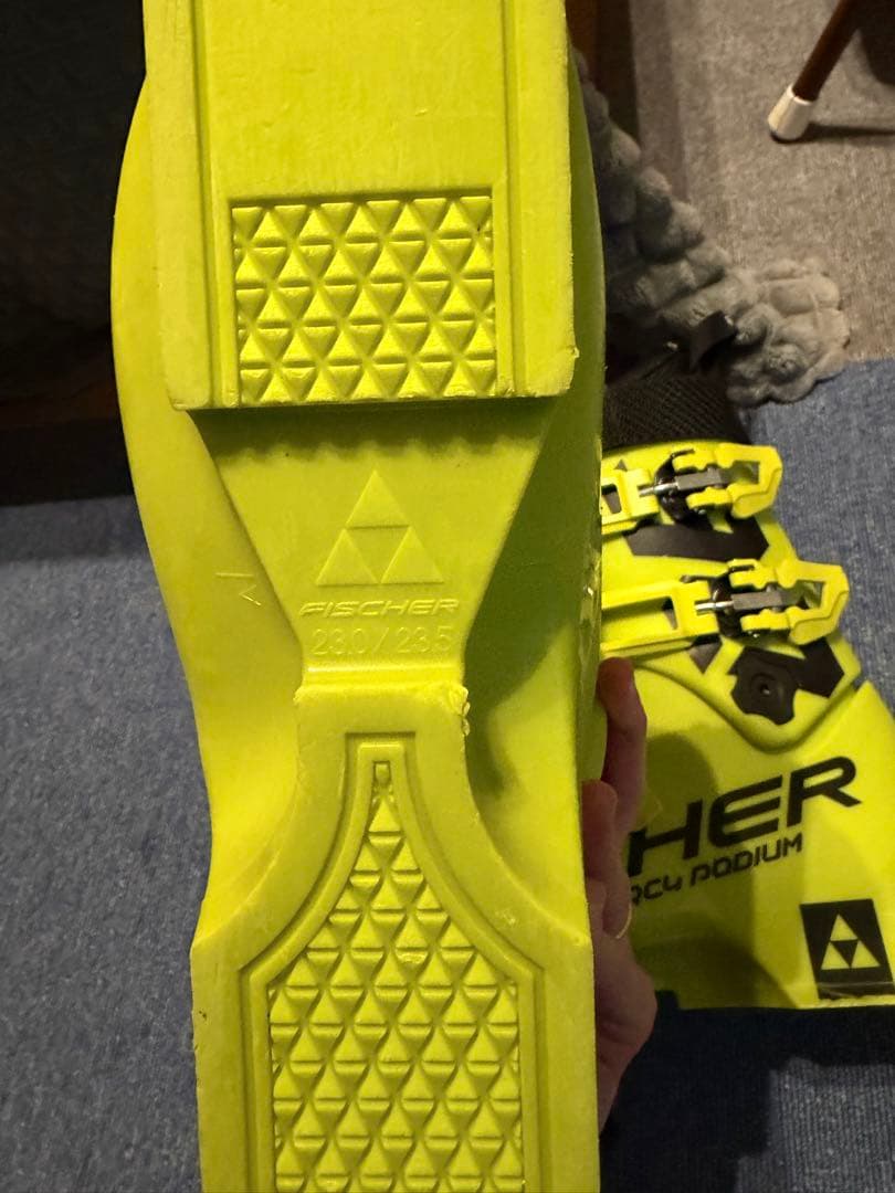 FISCHER RC4 PODIUM スキーブーツ 90