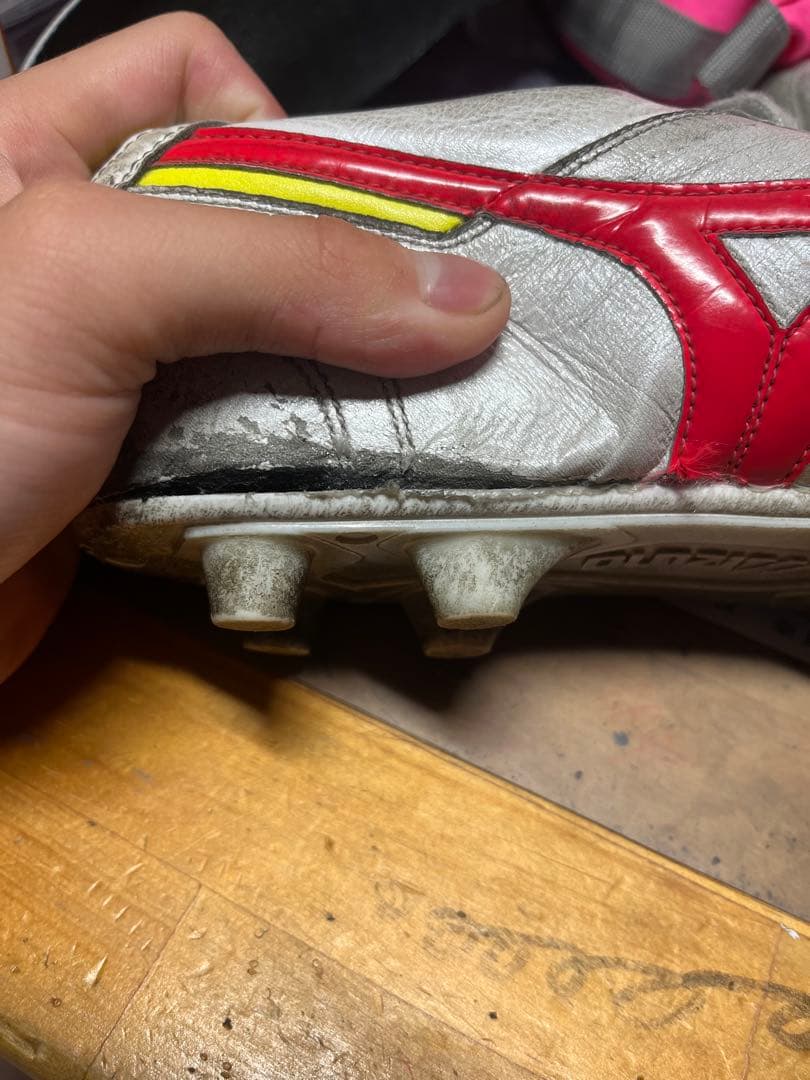 Mizuno Morelia サッカーシューズ ホワイト/レッド