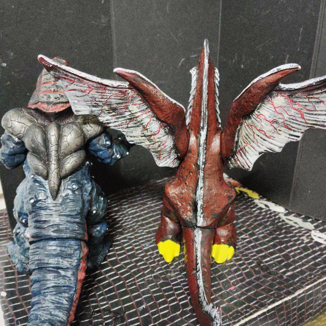 大特価ウルトラ怪獣旧型絶版ゴルザ、メルバ2体セット（リアルモデル）