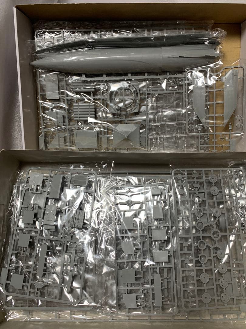 1/35 タコムV2+発射台兼用車 +ハノマーグ SS100 & ドラゴンV2