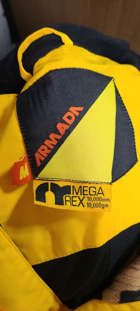 アルマダ ARMADA スキーウェア サイズm ワンシーズン使用