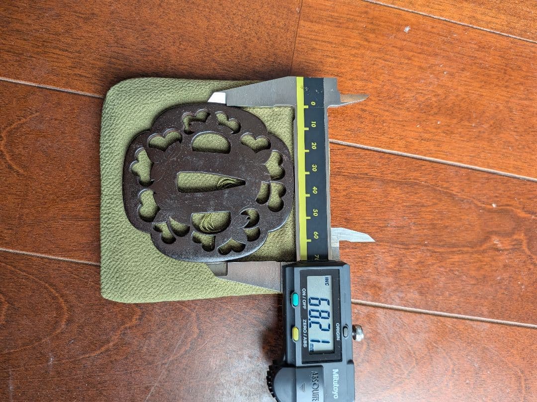 江戸時代 鉄製 肥後 桜花透鐔 保存刀装具