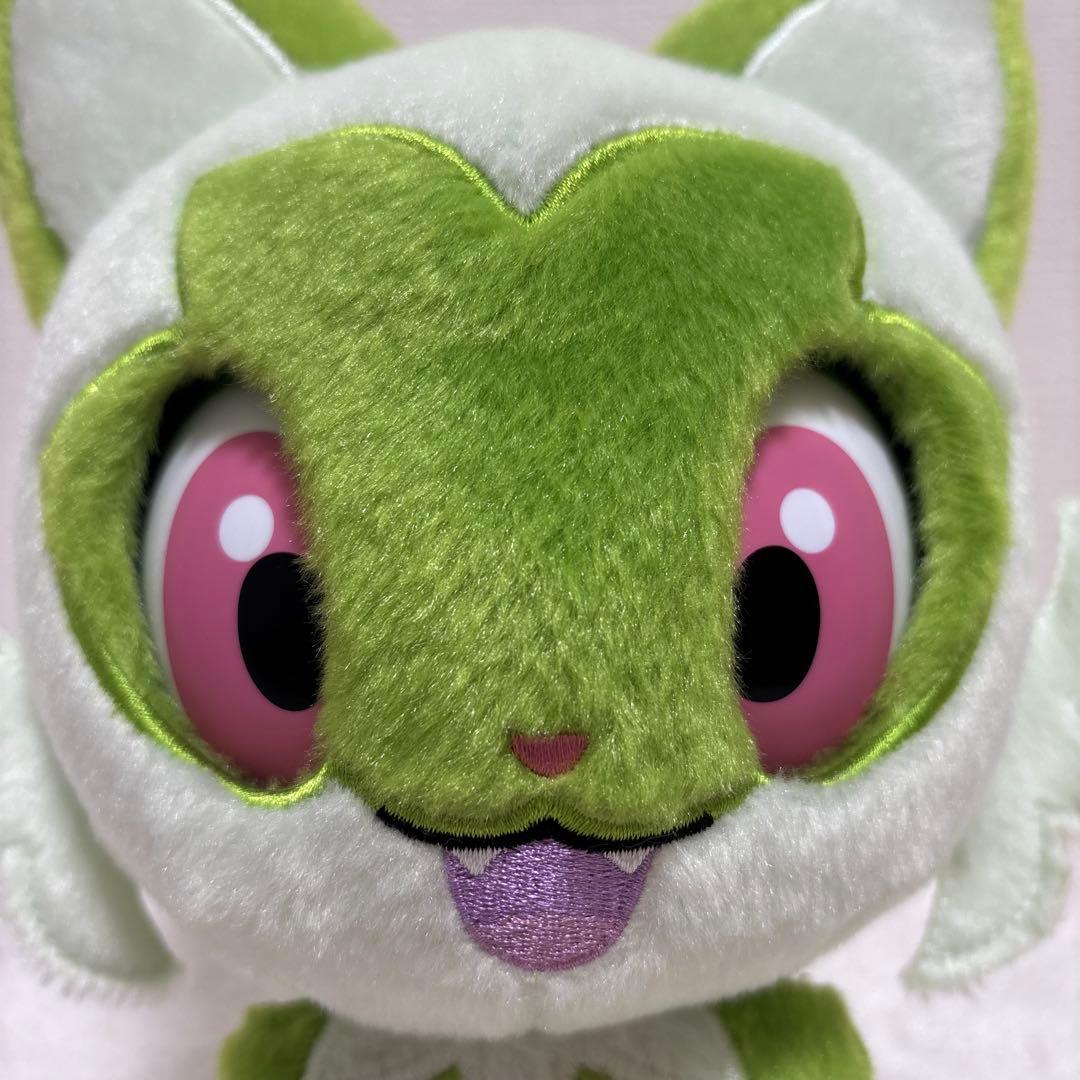 美品　ポケットモンスター なでてみつめてぱちくりニャオハ