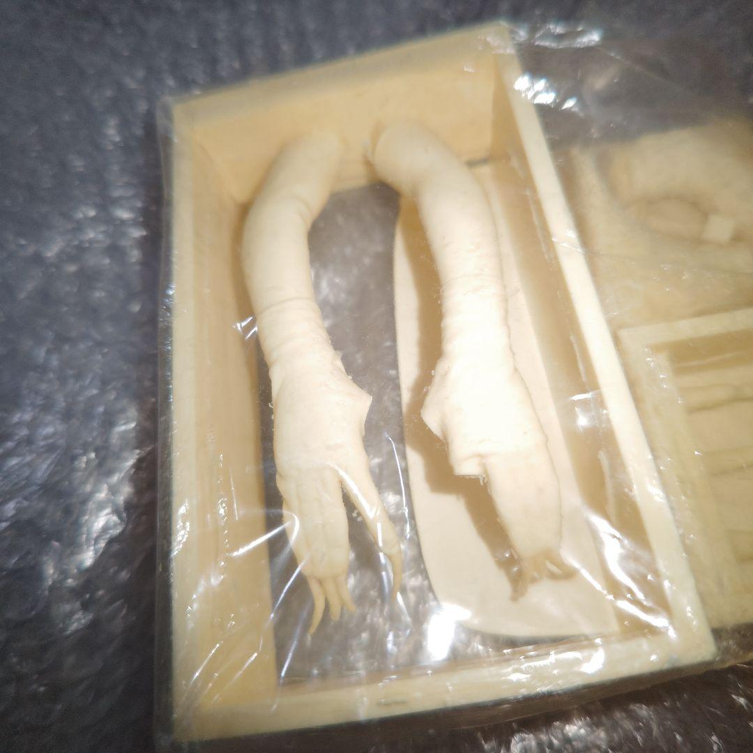 おまんたワールド　ウルトラQ　ケムール人　ガレージキット　未組立