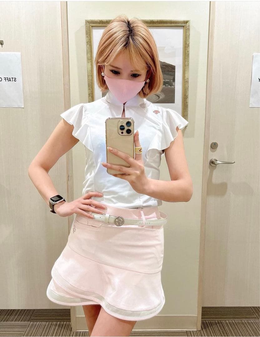 デサントゴルフ　LUXE クリスタルコレクション　ハイネックシャツ　スカート