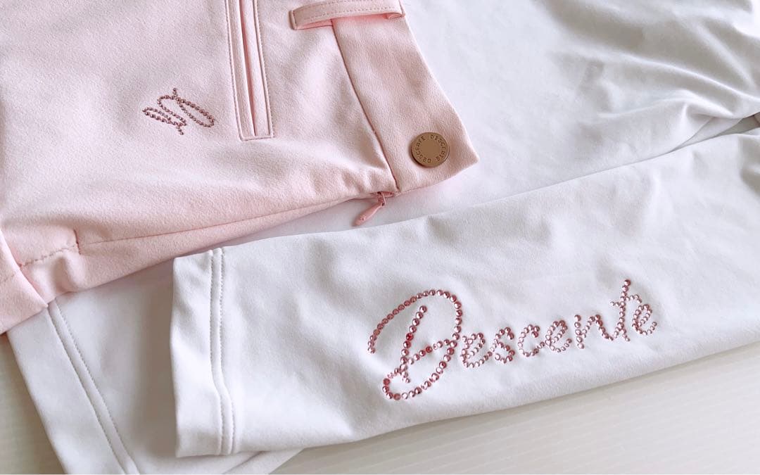 デサントゴルフ　LUXE クリスタルコレクション　ハイネックシャツ　スカート