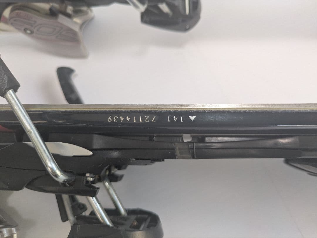 サロモン 141cm カービングスキー arc en ciel ビンディング付