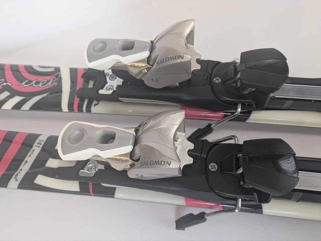 サロモン 141cm カービングスキー arc en ciel ビンディング付