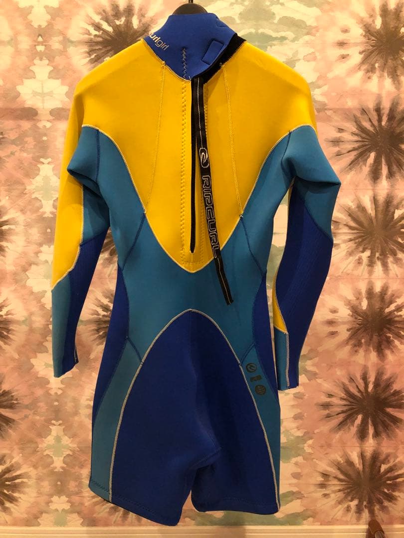 ウエットスーツ　レディース