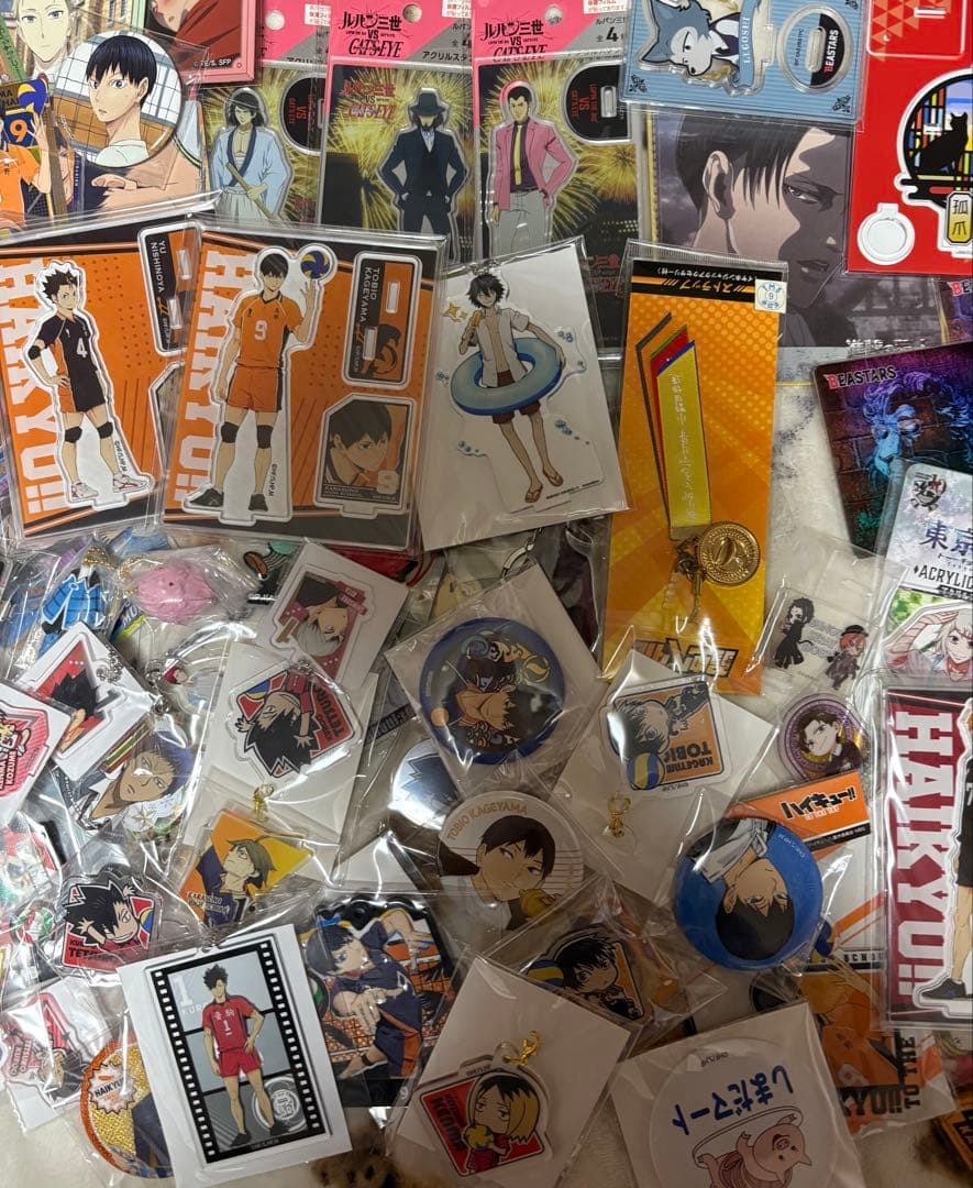 人気アニメ　グッズ　大量まとめ売り