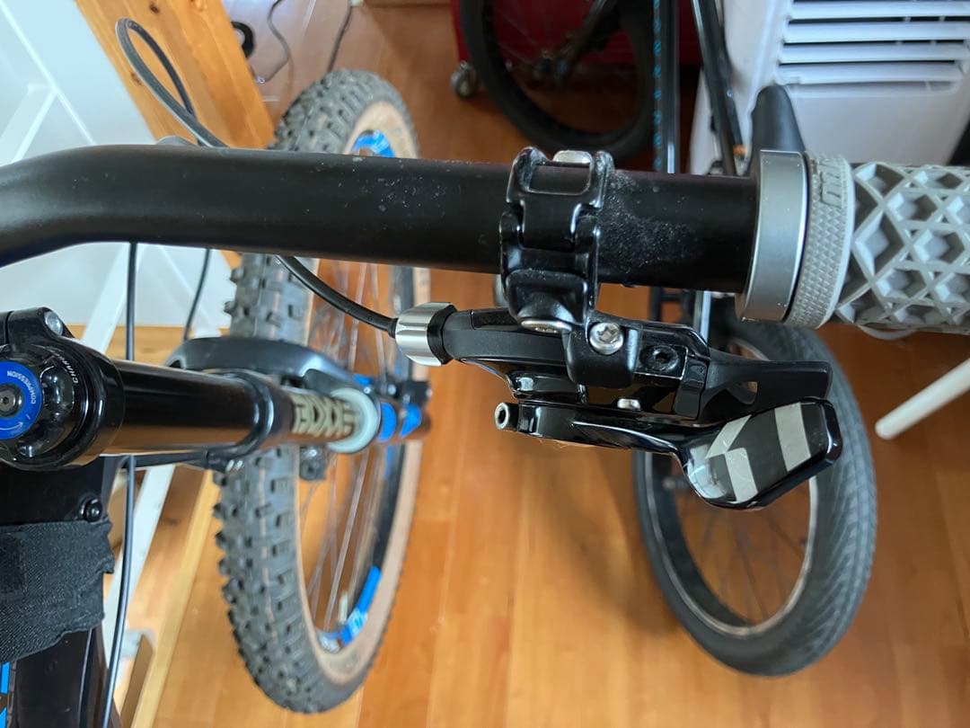 Giant Gloryフルサスペンション27.5 2015カーボンフレームDH