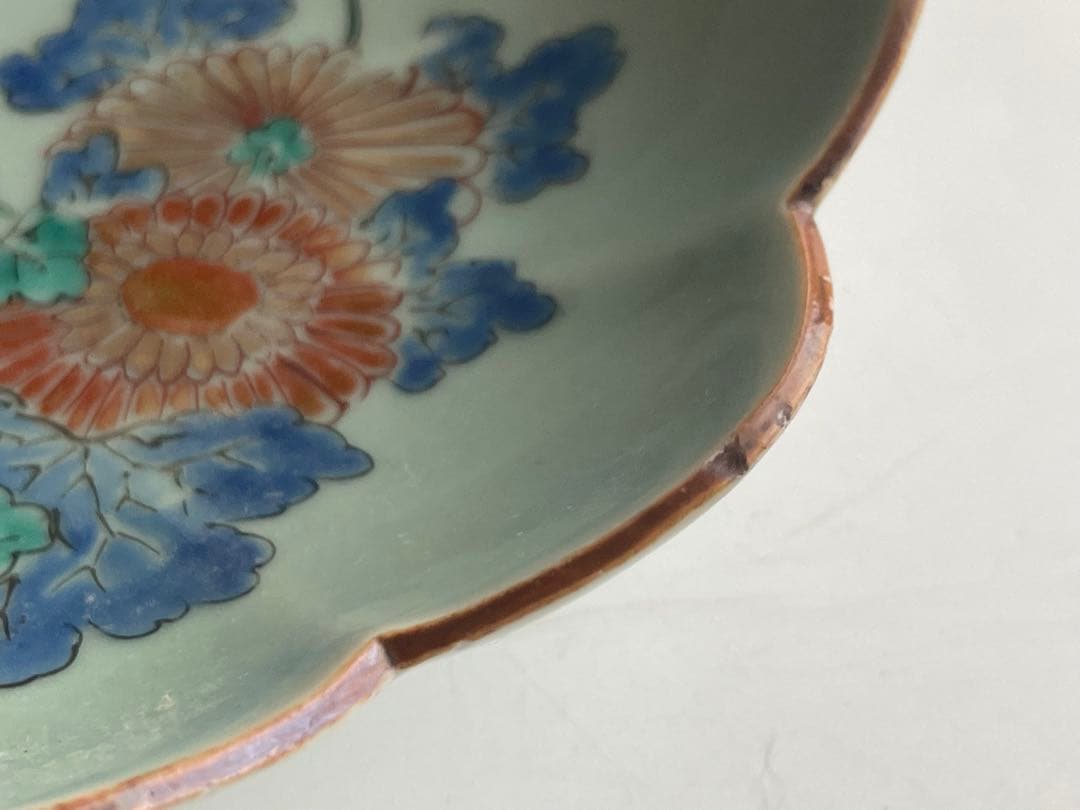 骨董　アンティーク　柿右衛門青磁　青磁色絵　菊図　輪花縁　膾皿　なます皿　菊花皿