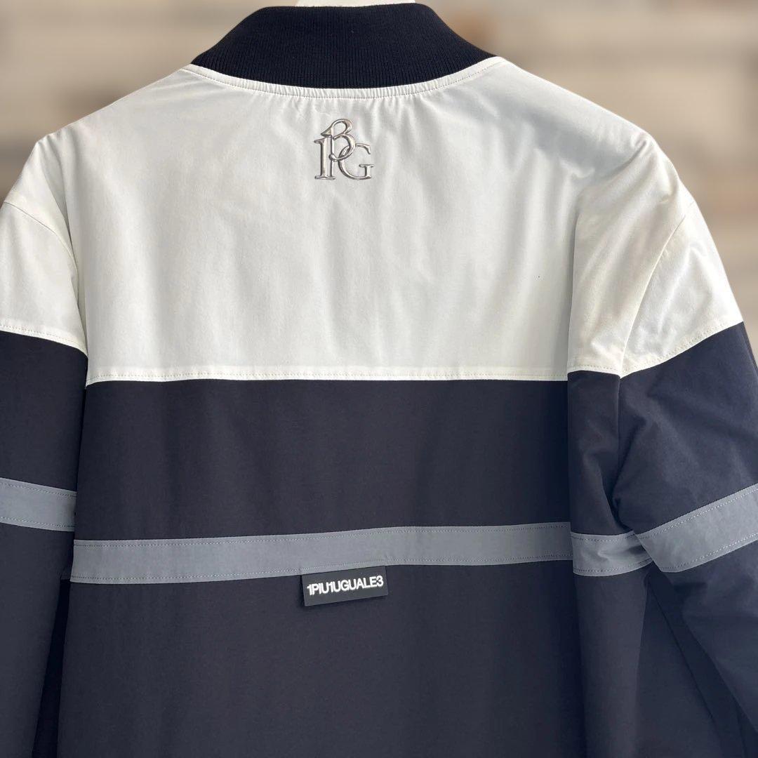 ウノピューウノウグァーレトレ　新品　アウター　ウィンドブレーカー　サイズXL