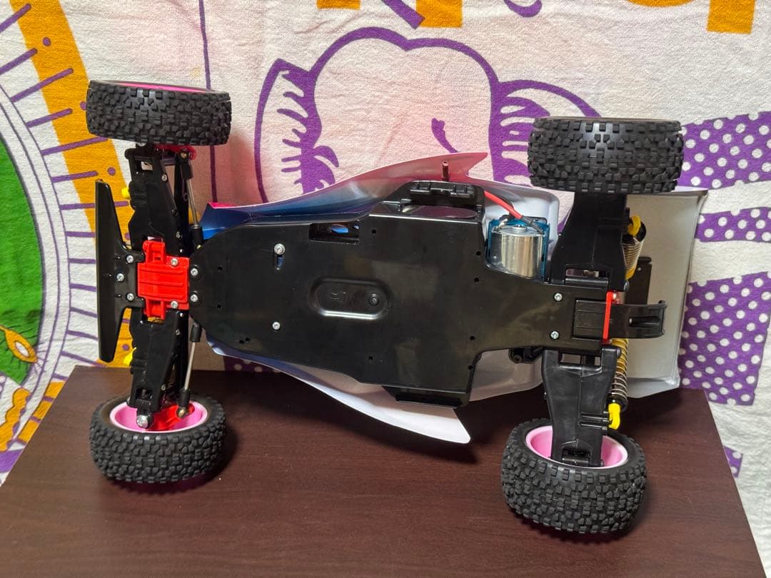 タミヤ4WDレーシングバギー マンタレイ2018オリジナル メカ・OP多数装着車