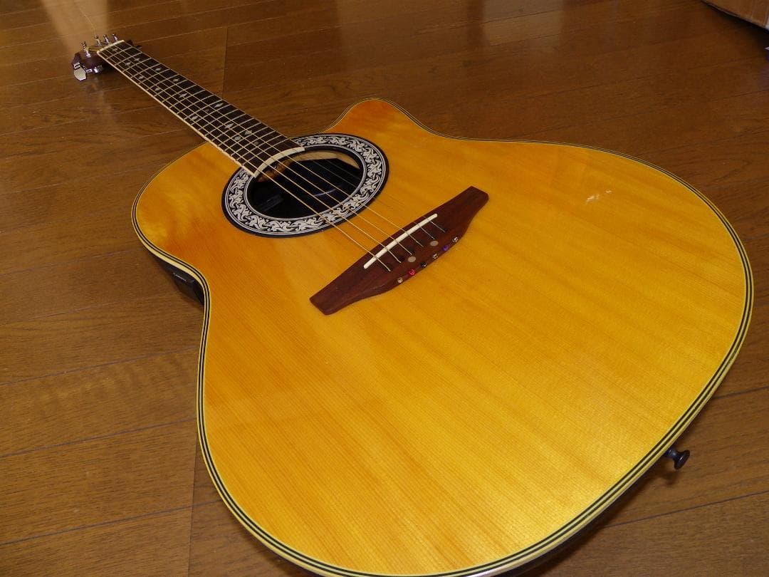 OVATION　Celebrity専門店にてメンテナンス済、美品