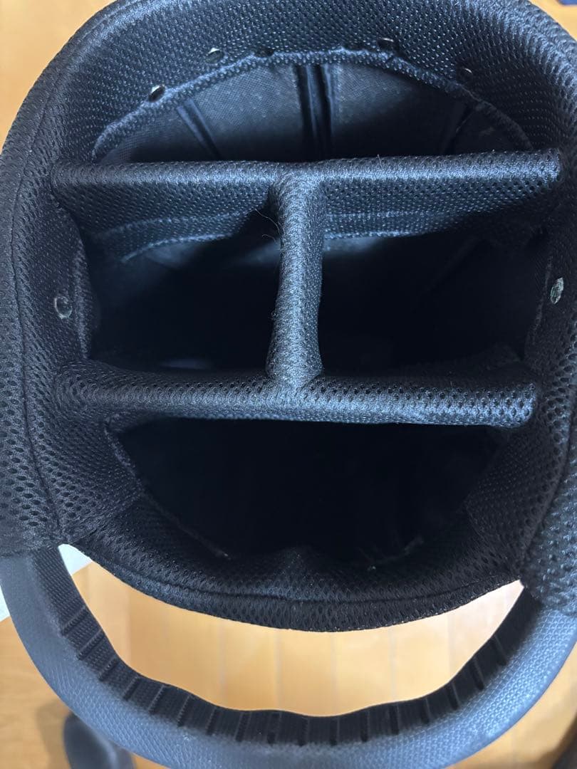 Travis Mathew ブラックキャディバッグ