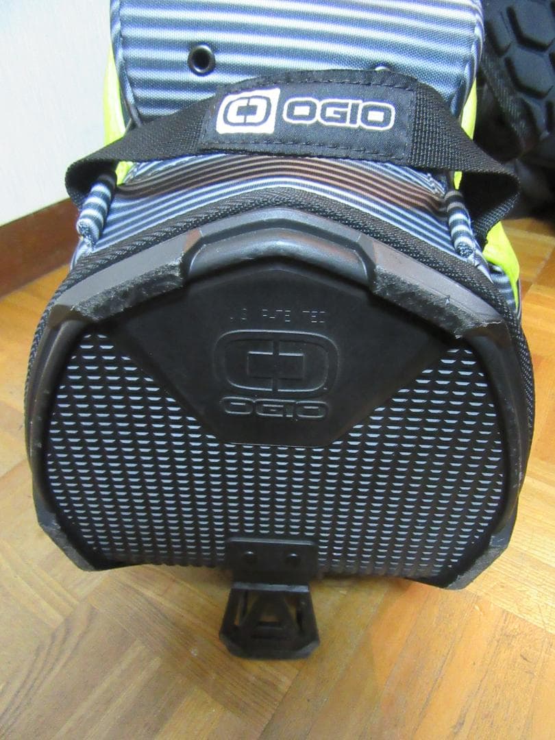 ★☆★豪華★ヘッドカバー付き★OGIO★GROM★14分割★グレー/ライム★☆★