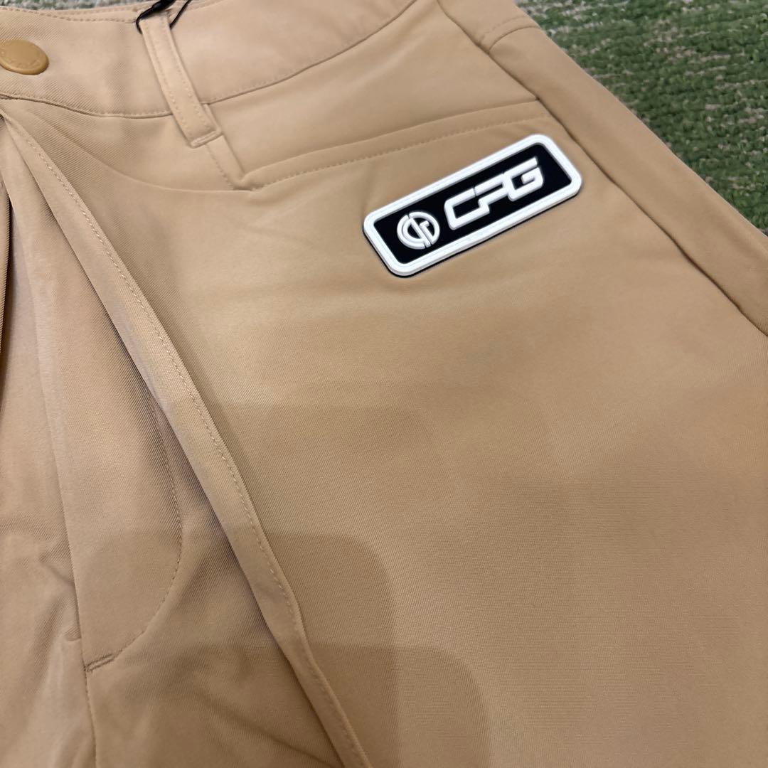 CPG レディース ベージュ ショートパンツ