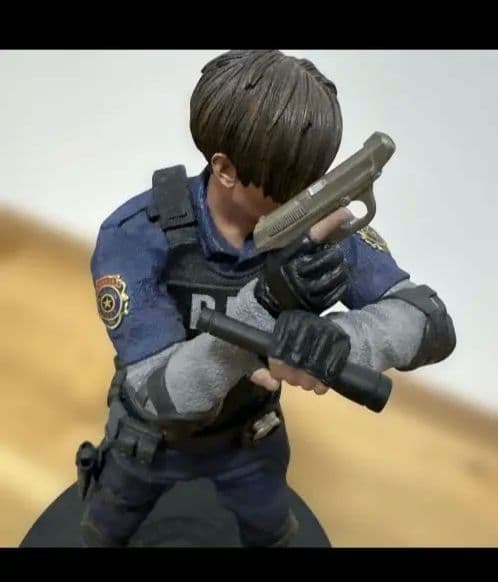 バイオハザードRE:2 コレクターズエディション同梱品 レオンケネディフィギュア