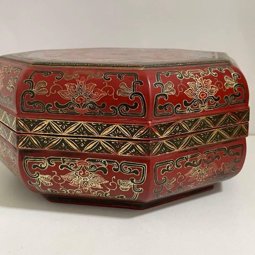 清时代 乾隆年 吉祥文漆絵 八角盒子 蓋付き アンティーク 骨董品
