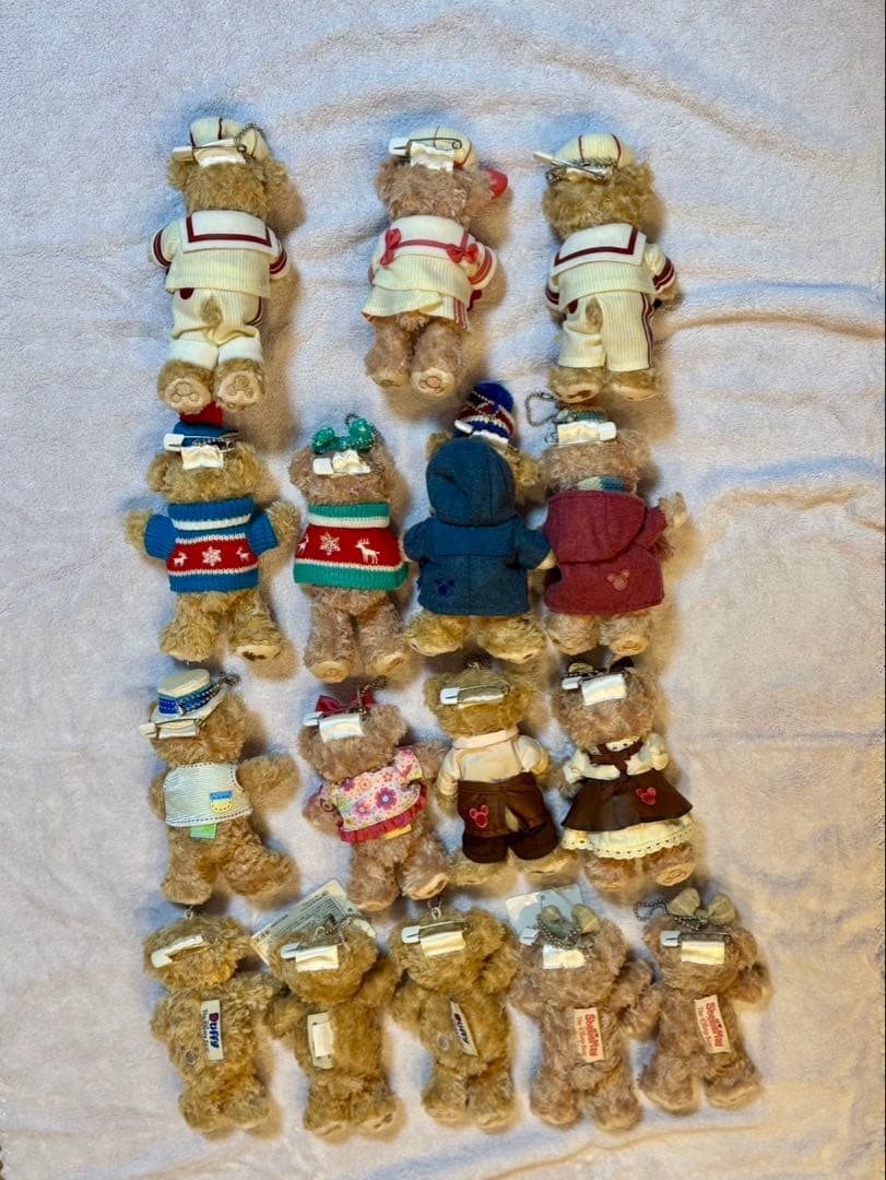 ダッフィー、シェリーメイ　ぬいぐるみバッジ&ストラップ【38点セット】